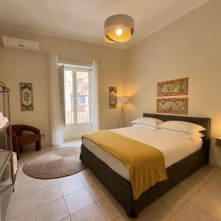 La Piazzetta - Taormina